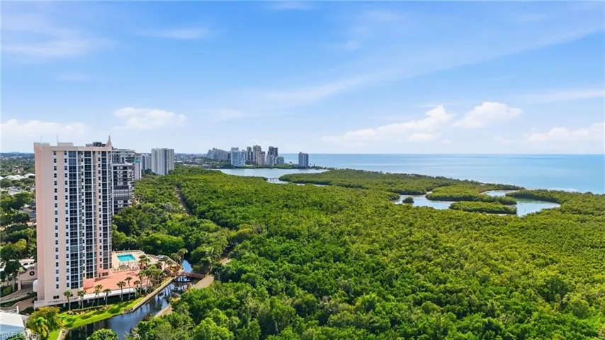6101 Pelican Bay Blvd 805, Naples, Florida 34108