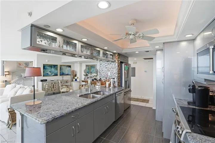 6101 Pelican Bay Blvd 805, Naples, Florida 34108