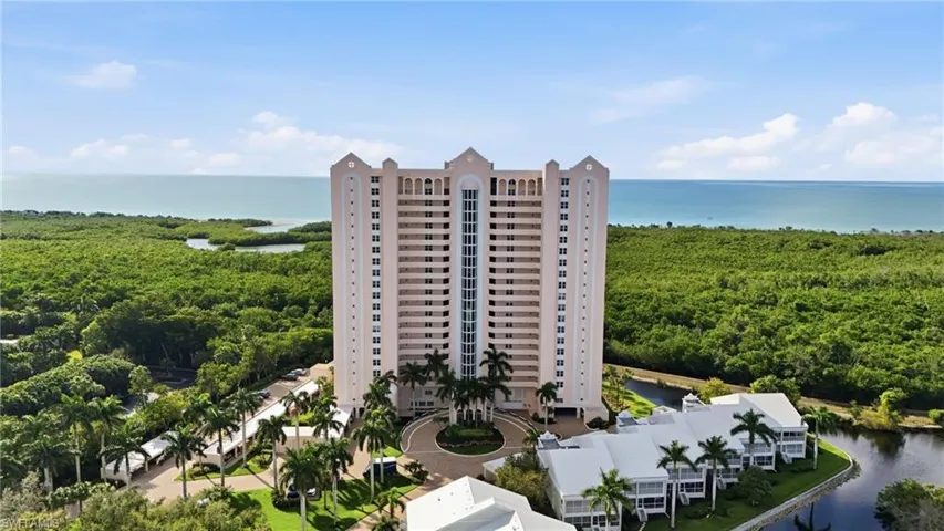 6101 Pelican Bay Blvd 805, Naples, Florida 34108