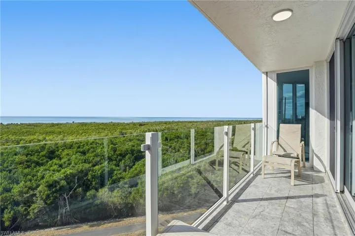 6101 Pelican Bay Blvd 805, Naples, Florida 34108