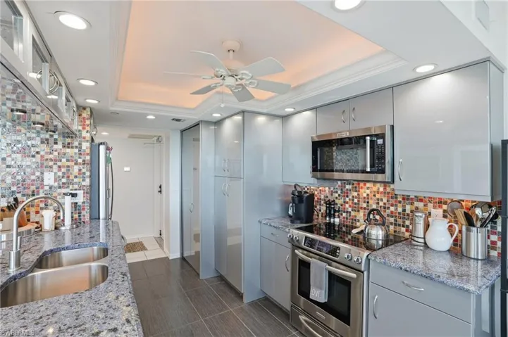 6101 Pelican Bay Blvd 805, Naples, Florida 34108