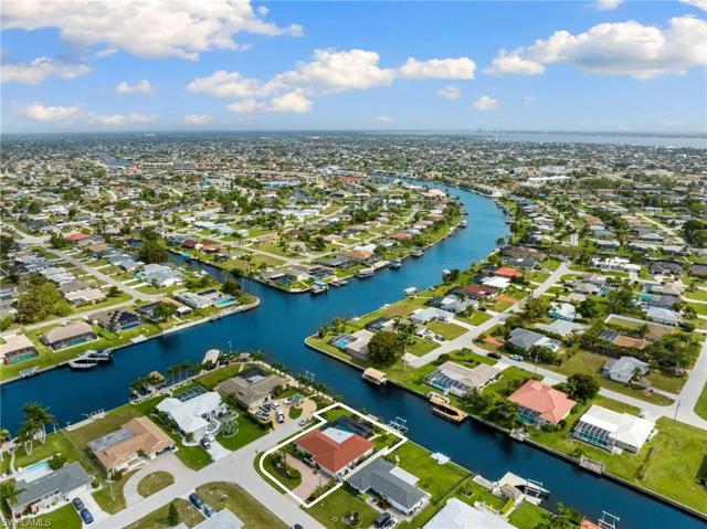 4401 SE 10th  AVE, Cape Coral, FL 33904