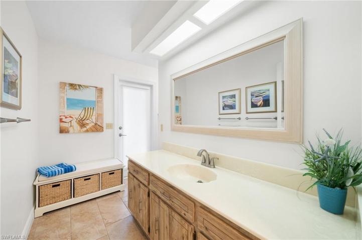 4401 SE 10th  AVE, Cape Coral, FL 33904