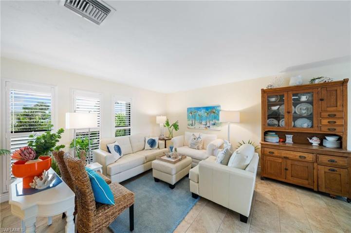 4401 SE 10th  AVE, Cape Coral, FL 33904