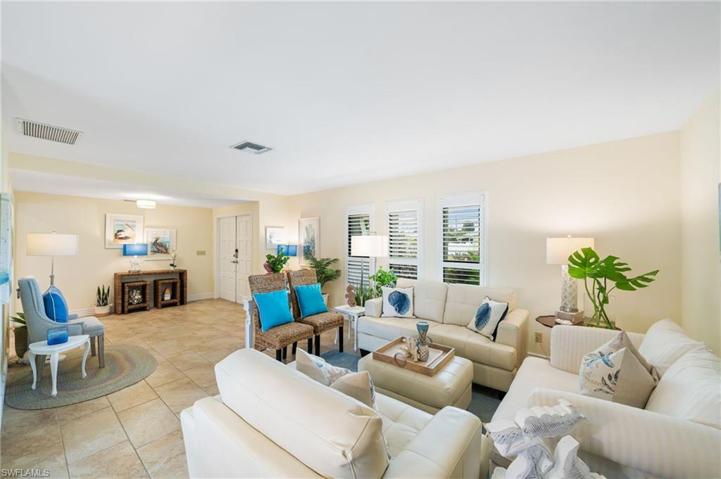 4401 SE 10th  AVE, Cape Coral, FL 33904