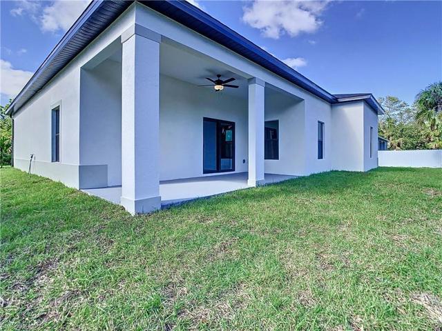 302  Wells  AVE, Lehigh Acres, FL 33936