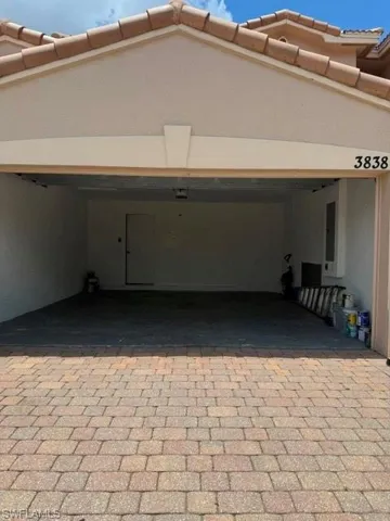 2-Car Garage