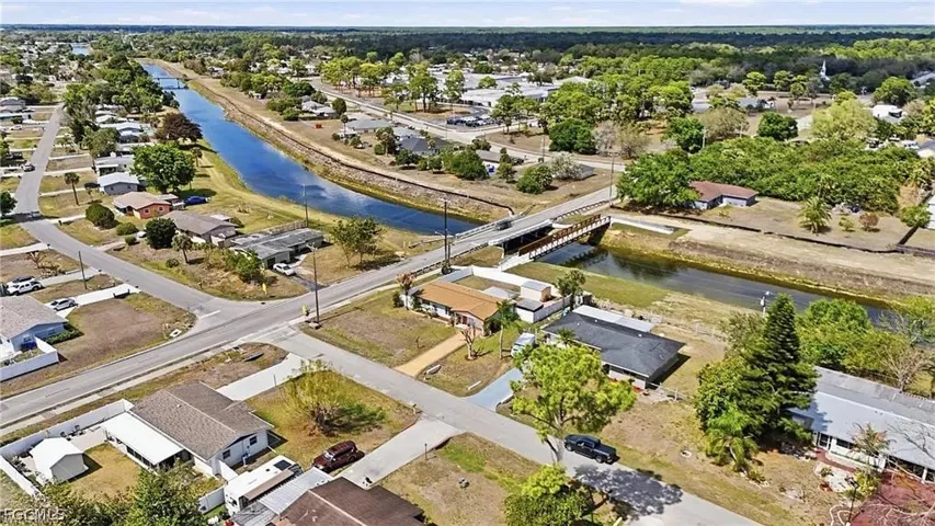 401 E Jasmine Rd, Lehigh Acres, Florida 33936
