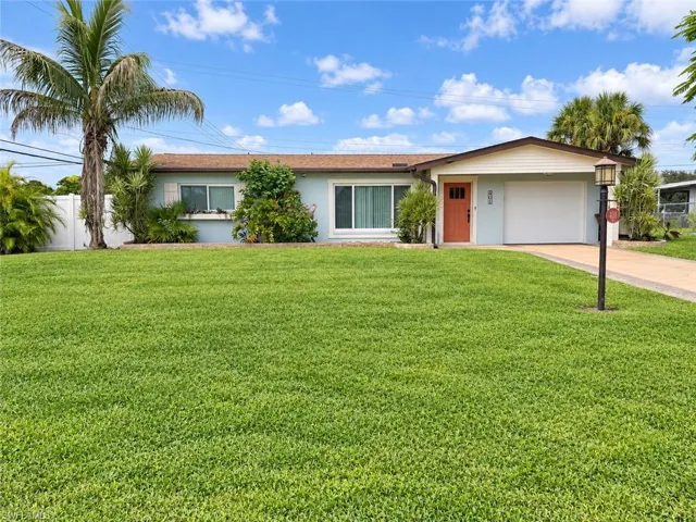401 E Jasmine Rd, Lehigh Acres, Florida 33936