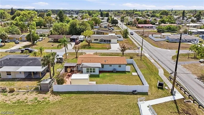 401 E Jasmine Rd, Lehigh Acres, Florida 33936