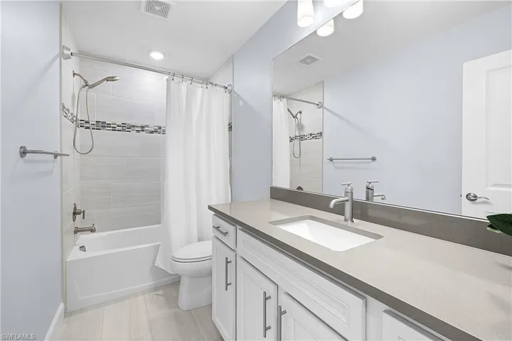20104 Kingmont Dr, Estero, Florida 33928