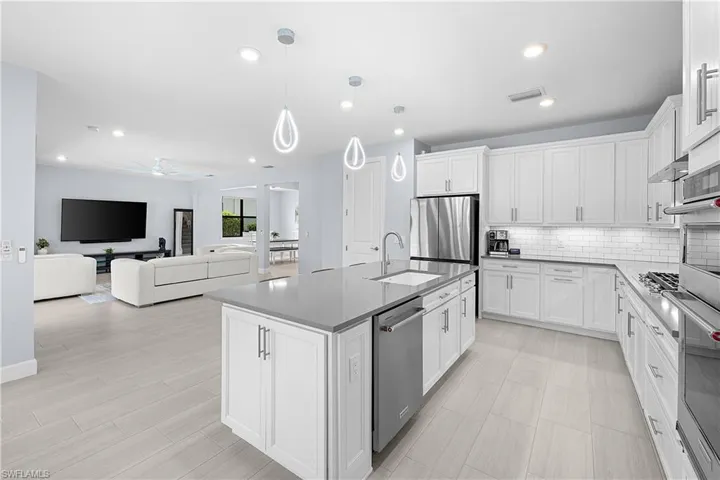20104 Kingmont Dr, Estero, Florida 33928