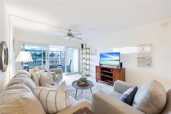 1624 Pine Valley Dr # 205, Fort Myers Fl 33907