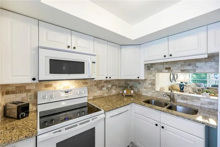 1624 Pine Valley Dr # 205, Fort Myers Fl 33907