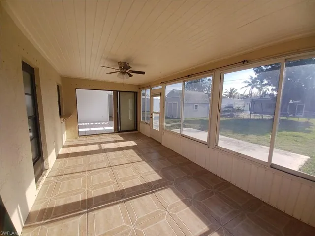 3305 SW 7th  PL, Cape Coral, FL 33914