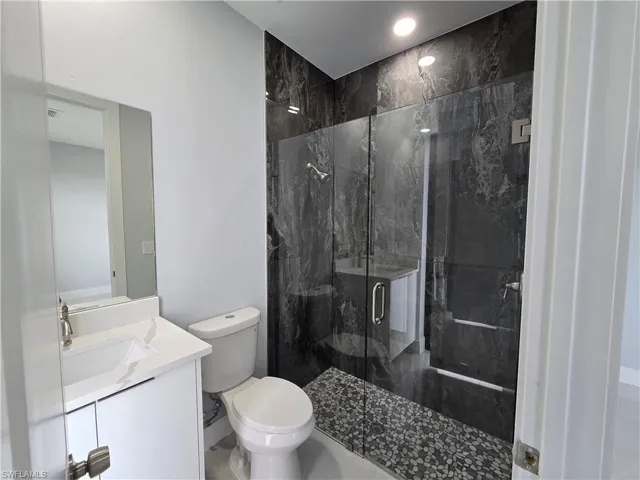 2nd Bathroom