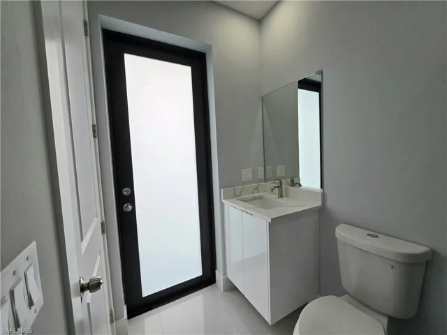 2nd Bathroom