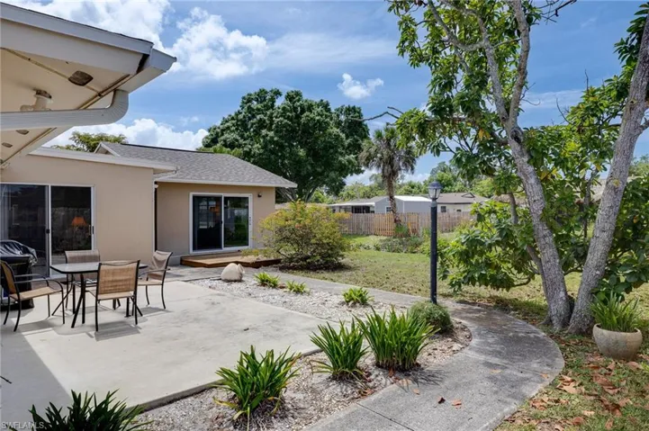 1674  Long Meadow  RD, Fort Myers, FL 33919