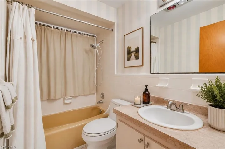 1674  Long Meadow  RD, Fort Myers, FL 33919