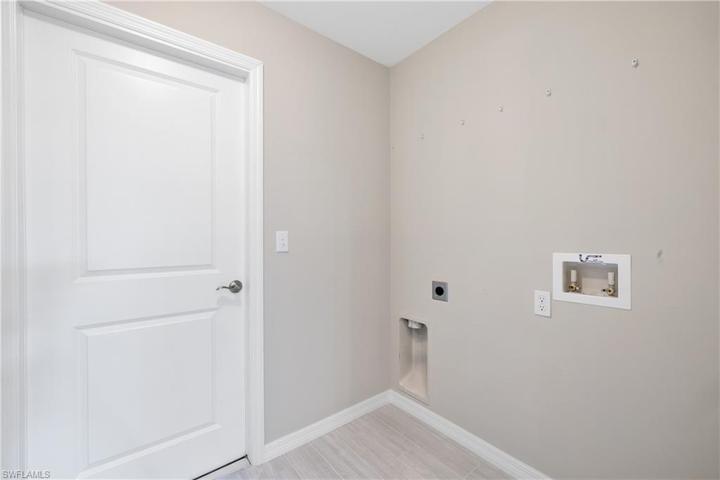 2404 NW 6th PL, CAPE CORAL FL 33993