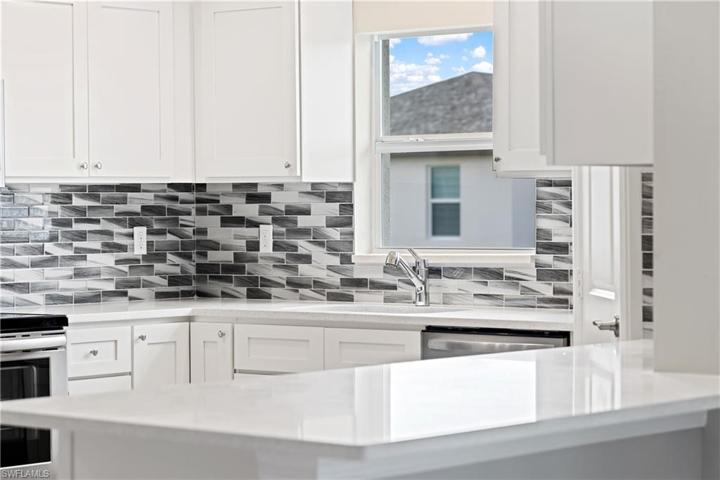 2404 NW 6th PL, CAPE CORAL FL 33993