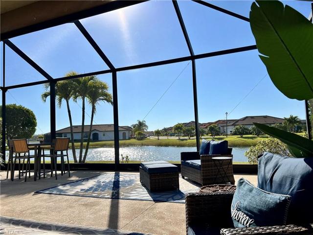 Oversize lanai-screened with shutter