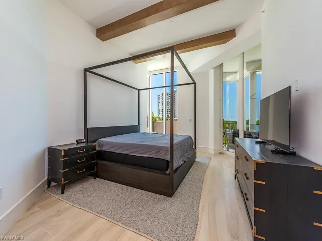 60 Seagate Dr 305, Naples, Florida 34103