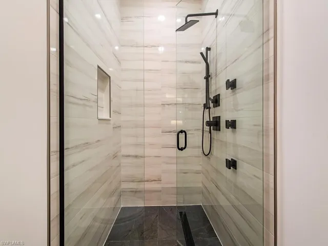 60 Seagate Dr 305, Naples, Florida 34103