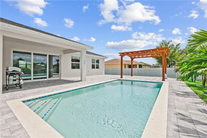 2016 NW 1st  AVE, Cape Coral, FL 33993