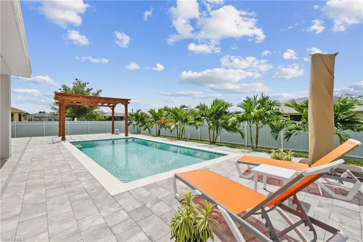 2016 NW 1st  AVE, Cape Coral, FL 33993