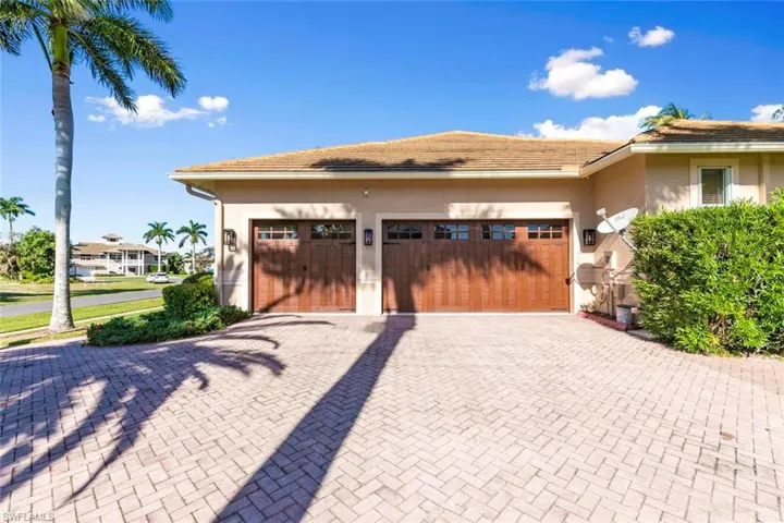 3 car garage