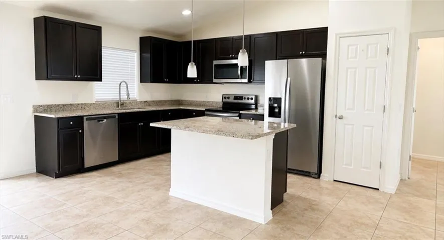 2208 42nd Pl, Cape Coral, Florida 33993
