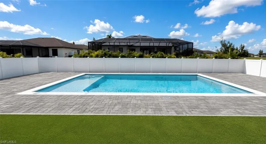 2208 42nd Pl, Cape Coral, Florida 33993