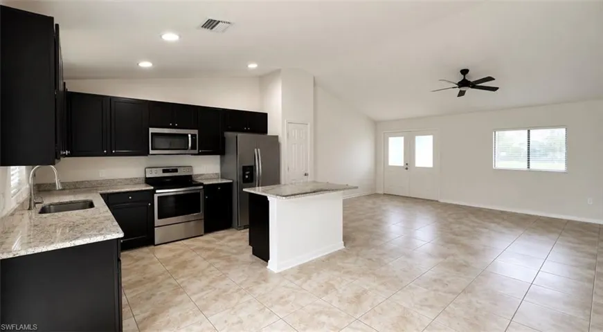 2208 42nd Pl, Cape Coral, Florida 33993