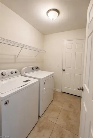 2208 42nd Pl, Cape Coral, Florida 33993