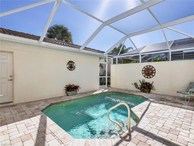 8192  Josefa  WAY, Naples, FL 34114