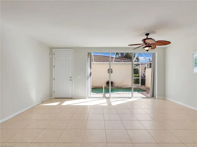 8192  Josefa  WAY, Naples, FL 34114