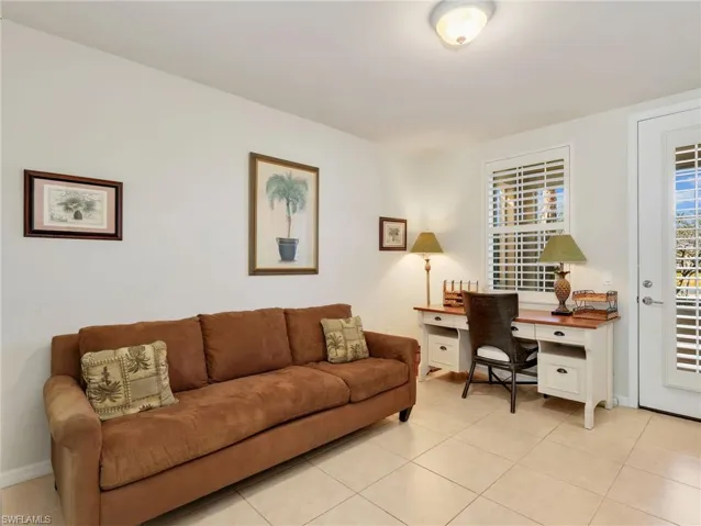 8192  Josefa  WAY, Naples, FL 34114