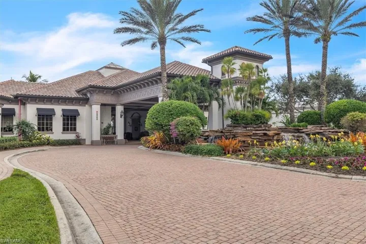 View of home's community featuring a view of golf