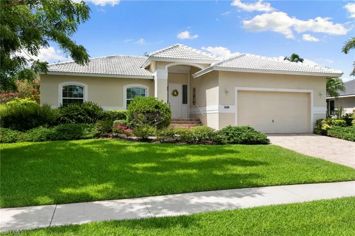 949 Spruce Ave, Marco Island, Florida 34145