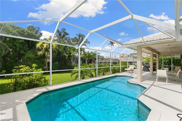 949 Spruce Ave, Marco Island, Florida 34145