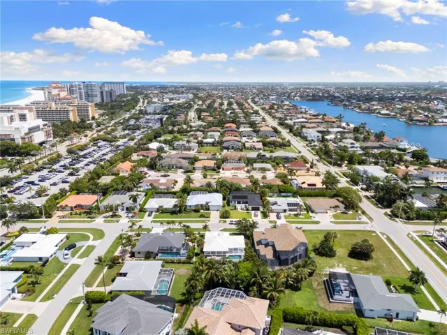 949 Spruce Ave, Marco Island, Florida 34145