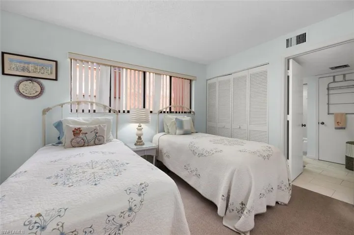 114 Cypress Way E D3, Naples, Florida 34110