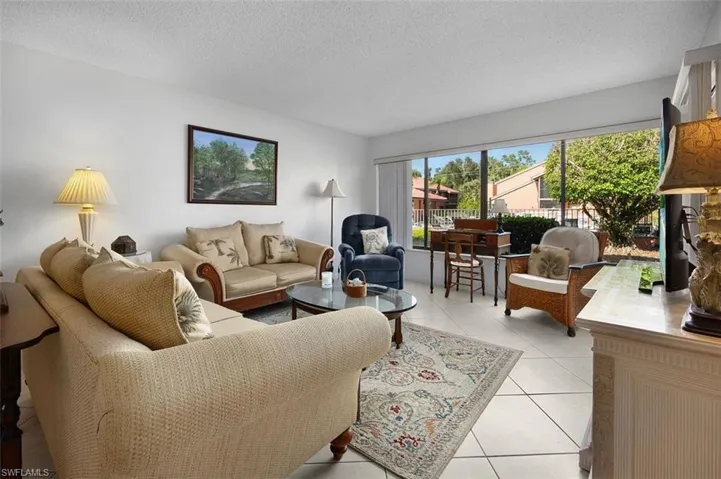 114 Cypress Way E D3, Naples, Florida 34110