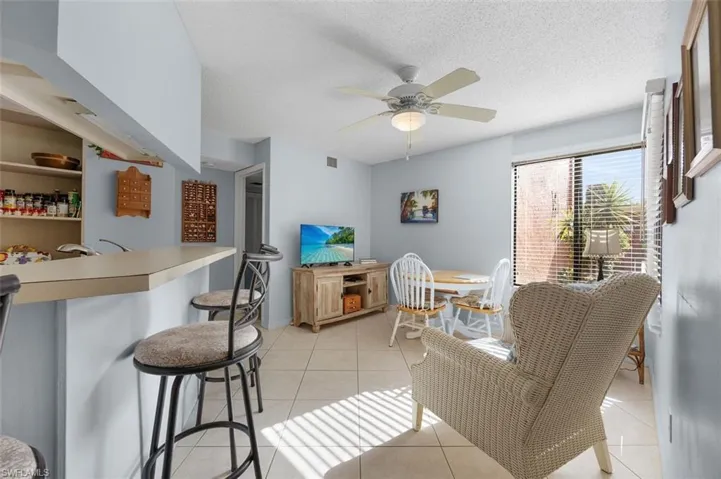 114 Cypress Way E D3, Naples, Florida 34110