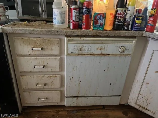 9034  Arbor  DR, North Fort Myers, FL 33903