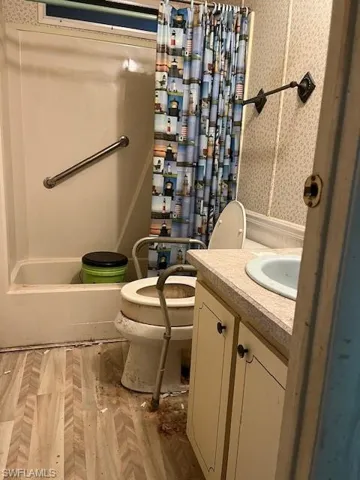 9034  Arbor  DR, North Fort Myers, FL 33903