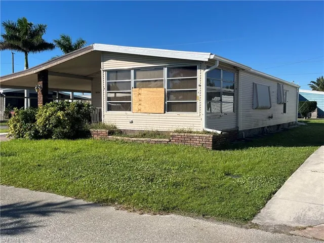 9034  Arbor  DR, North Fort Myers, FL 33903