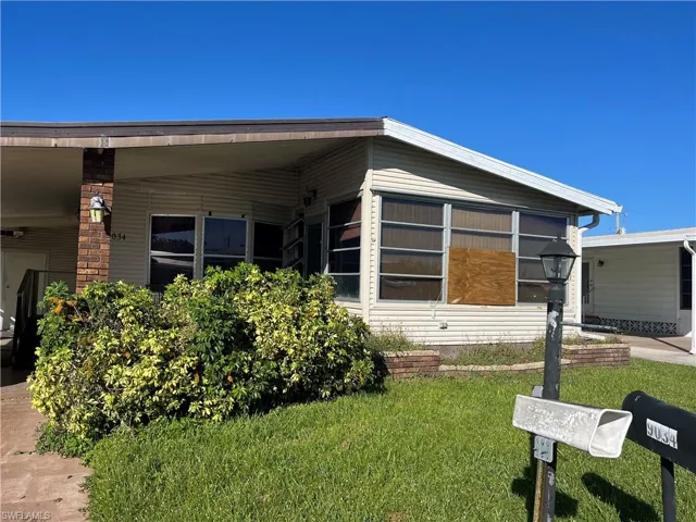 9034  Arbor  DR, North Fort Myers, FL 33903