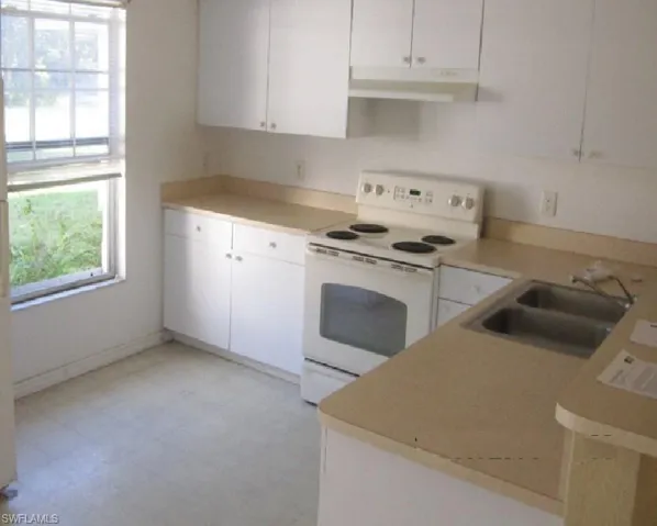 2410 Ne 6th St, Cape Coral, Florida 33909